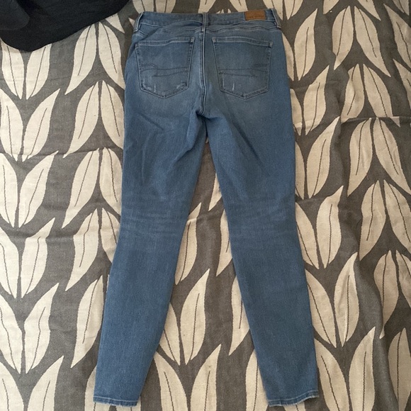 Women American eagle jeans size 4 - Picture 3 of 4